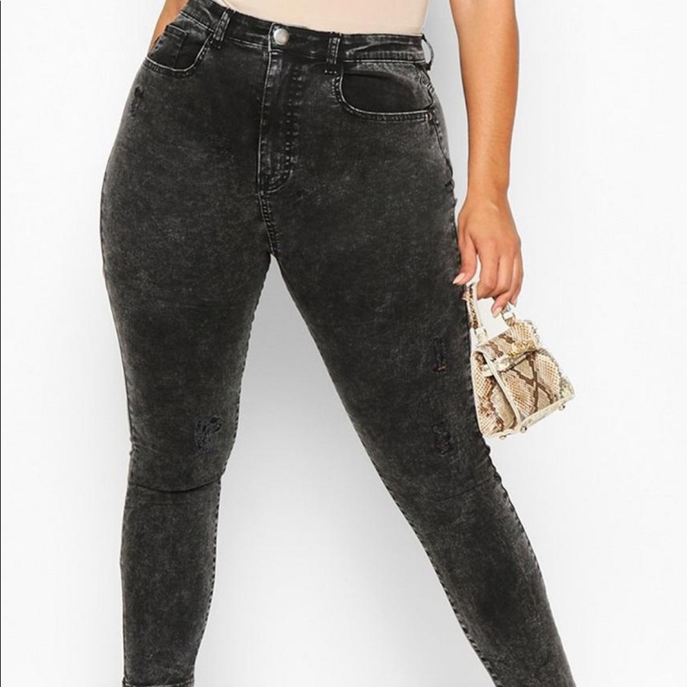 Boohoo Plus High Waist Acid Wash Jeans-Size 22